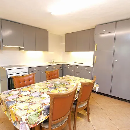 Milica 56 Апартаменты Пула