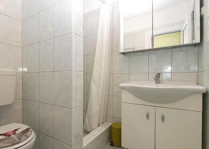 Milica 56 Apartman Póla