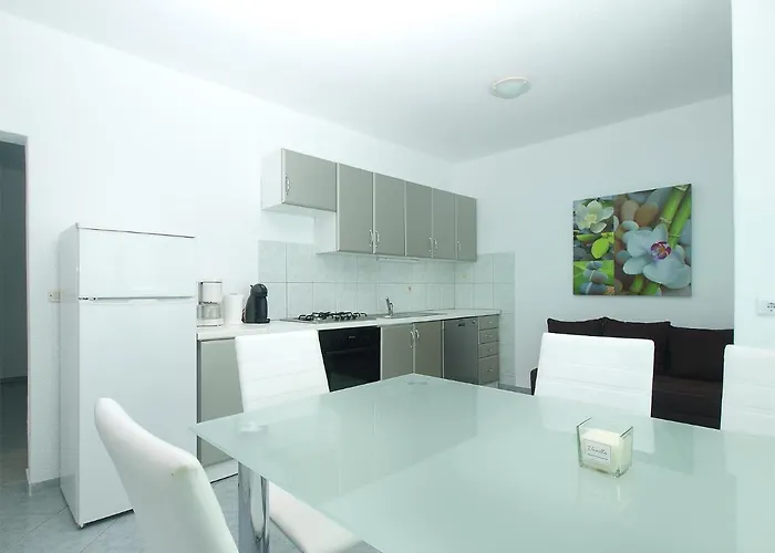Apartman Milica 56 *
