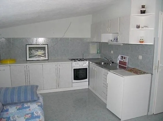 Milica 56 Póla