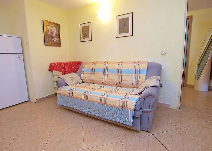 Milica 56 Póla