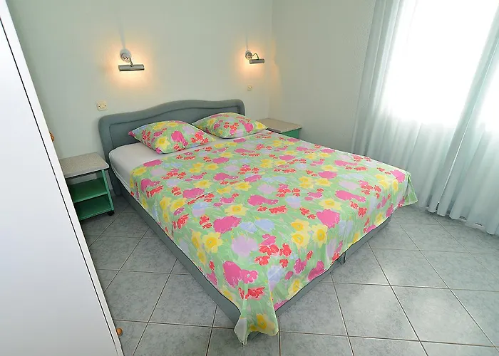 Milica 56 * Póla