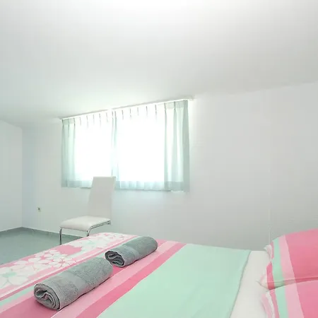 Appartement Milica 56